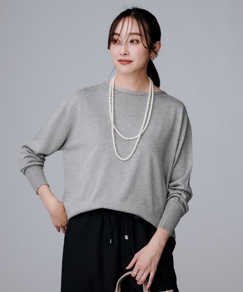 UNTITLED（アンタイトル）の「【8色展開/体型カバー】魅せる"タイムレスニット"（ニット/セーター・レディース・ブラック/グレー/オフホワイト/ナチュラル/ブルー系その他/パープル/レッド系1/ブラウン系その他・00/44/04/02/48）」の20枚目の写真