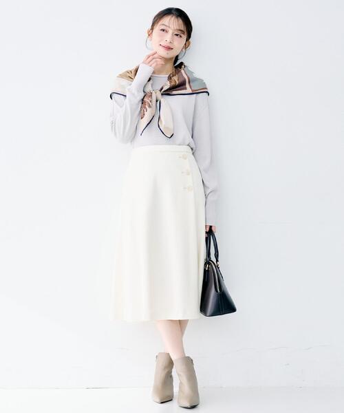 UNTITLED（アンタイトル）の「【8色展開/体型カバー】魅せる"タイムレスニット"（ニット/セーター・レディース・ブラック/グレー/オフホワイト/ナチュラル/ブルー系その他/パープル/レッド系1/ブラウン系その他・00/44/04/02/48）」の9枚目の写真