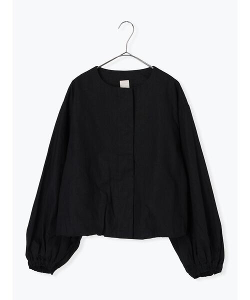 TSUHARU by Samansa Mos2（ツハルバイサマンサモスモス）の「アンティーク風ブローチ付きジャケット（ノーカラージャケット・レディース・ブラック/キナリ・F）」の6枚目の写真