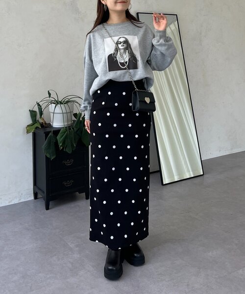 prose verse（プロズヴェール）の「パールネックレスフォトスウェット（スウェット・レディース・グレー/オフホワイト/ブラック・FREE）」の4枚目の写真