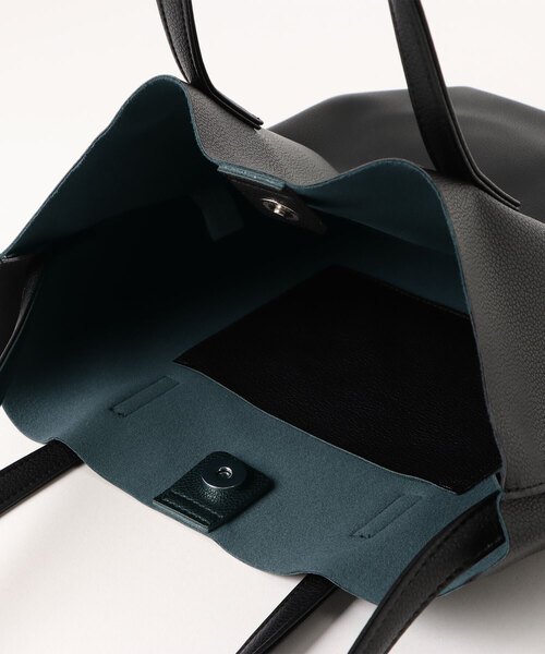 gossara(ゴサラ)の「合皮ショルダーバッグ(ショルダーバッグ・レディース・ブラウン/ブラック・FREE)」の4枚目の写真