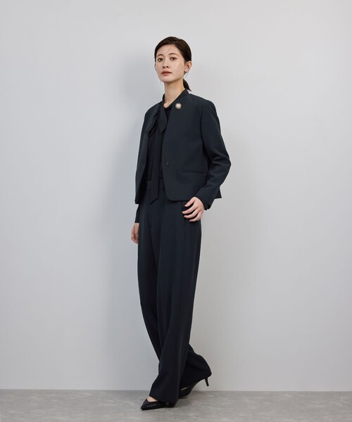 ROPE'(ロペ)の「トリアセダブルクロス クルーネックジャケット/イージーケア・セットアップ対応・25AW(ノーカラージャケット・レディース・ネイビー・36/40/38)」の4枚目の写真