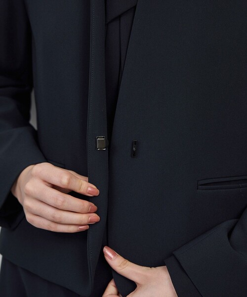 ROPE'(ロペ)の「トリアセダブルクロス クルーネックジャケット/イージーケア・セットアップ対応・25AW(ノーカラージャケット・レディース・ネイビー・36/40/38)」の16枚目の写真