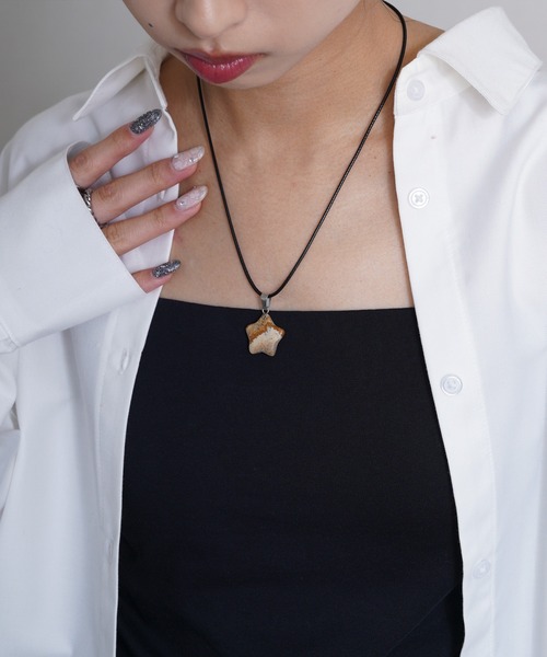 Chillfar（チルファー）の「天然石、鉱石、星形ペンダント（ネックレス・レディース・ブラウン系/レッド系/ホワイト系/ホワイト系1/ホワイト系2/ブルー系2/ネイビー系/ブルー系/ブルー系1・FREE）」の5枚目の写真