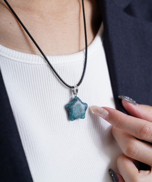 Chillfar（チルファー）の「天然石、鉱石、星形ペンダント（ネックレス・レディース・ブラウン系/レッド系/ホワイト系/ホワイト系1/ホワイト系2/ブルー系2/ネイビー系/ブルー系/ブルー系1・FREE）」の7枚目の写真