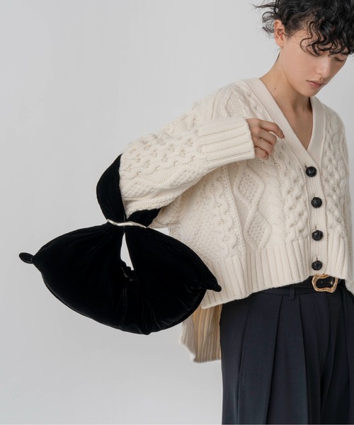 LE VERNIS（ル・ベルニ）の「LE VERNIS(ル・ベルニ)Poire velvet bag（ハンドバッグ・レディース・ブラウン/ブラック・FREE）」の16枚目の写真