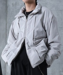 Confirm（コンファーム）の「インボックスタック ドロップショルダーパファージャケット 中綿ブルゾン ドローコード メンズ レディース ユニセックス（ダウンジャケット/コート）」