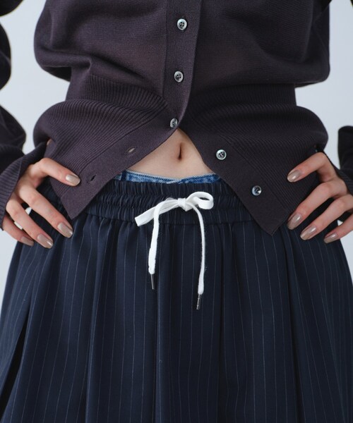 CODE A（コードエー）の「tailored mood mini skirt（スカート・レディース・ネイビー系2/グレー系2・00）」の5枚目の写真