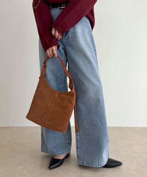 fredy emue（フレディエミュ）の「スエード結びハンドルワンショルバッグ（ショルダーバッグ・レディース・ミント/キャメル・FREE）」の2枚目の写真