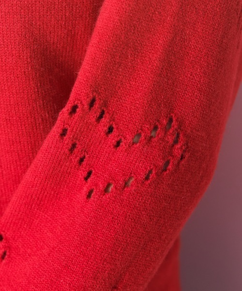 marun（マルン）の「＜大きいサイズ＞袖ハート柄編ビッグカラーニットトップス marun（ニット/セーター・レディース・ブラック/レッド・L/LL/3L/4L/5L）」の21枚目の写真