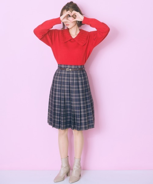 marun（マルン）の「＜大きいサイズ＞袖ハート柄編ビッグカラーニットトップス marun（ニット/セーター・レディース・ブラック/レッド・L/LL/3L/4L/5L）」の6枚目の写真