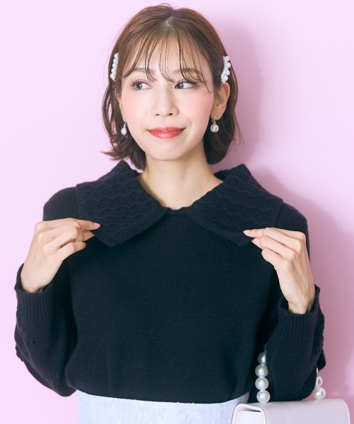 marun（マルン）の「＜大きいサイズ＞袖ハート柄編ビッグカラーニットトップス marun（ニット/セーター・レディース・ブラック/レッド・L/LL/3L/4L/5L）」の3枚目の写真