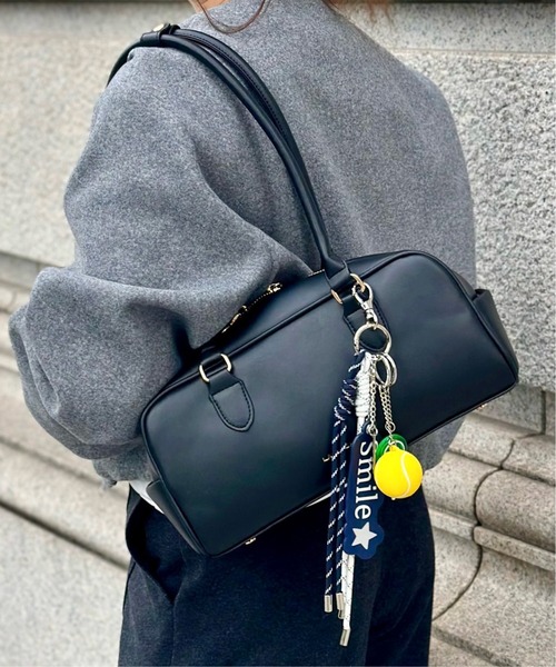 LA BAGAGERIE(ラバガジェリー)の「【インスタグラマー Chiyoさん×LA BAGAGERIE】スクエアボストン(ボストンバッグ・レディース・ブラック/チョコ/キャメル・FREE)」の6枚目の写真