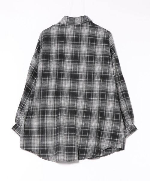 SpRay(スプレイ)の「ビエラチェックビッグシャツ(シャツ/ブラウス・レディース・ブラウン/ネイビー/アイボリー/ブラック・FREE)」の20枚目の写真
