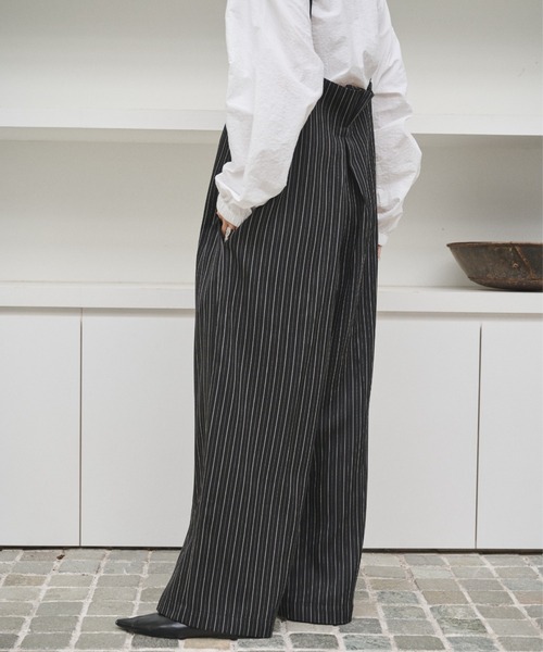 ベルトショルダーストライプパンツ（その他パンツ）｜AIC.（エーアイ