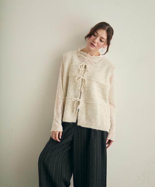 Lunea（ルネア）の「リボンニットベスト（ベスト・レディース・ベージュ/アイボリー/グレー・FREE）」の19枚目の写真