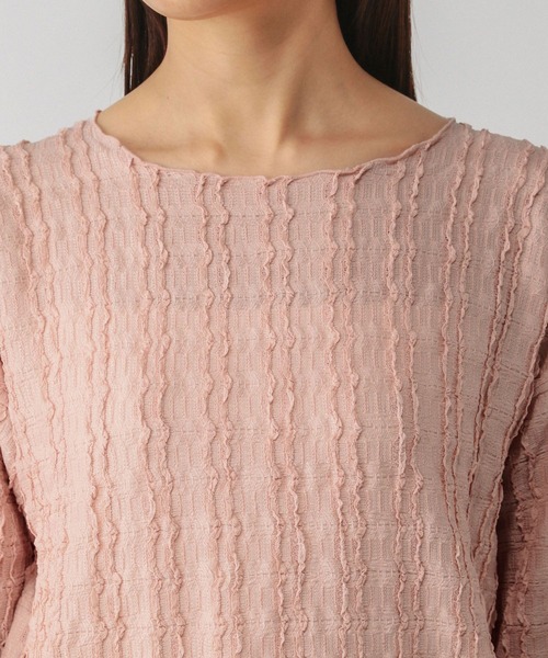 GLOBAL WORK(グローバルワーク)の「Beautee変形ジャガード長袖/595358(Tシャツ/カットソー・レディース・オフホワイト/ブラック/ピンク・MEDIUM/LARGE)」の4枚目の写真