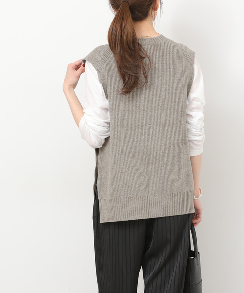 JOURNAL STANDARD relume（ジャーナルスタンダード　レリューム）の「サイドボタンニットベスト（ベスト・レディース・グレー/ネイビー/ベージュ・FREE）」の6枚目の写真