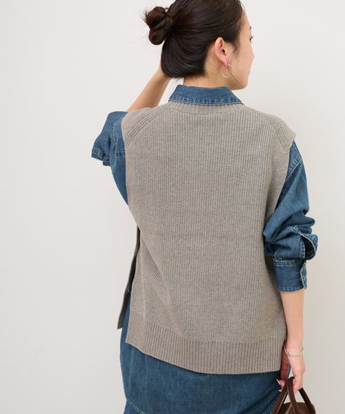 JOURNAL STANDARD relume（ジャーナルスタンダード　レリューム）の「サイドボタンニットベスト（ベスト・レディース・グレー/ネイビー/ベージュ・FREE）」の16枚目の写真