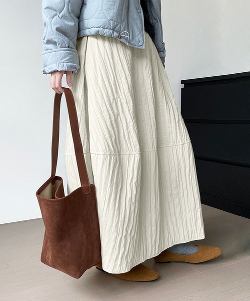 aimoha（アイモハ）の「エンボス加工フレアロングスカート（スカート・レディース・ブラック/オフホワイト/レンガ・FREE）」の10枚目の写真