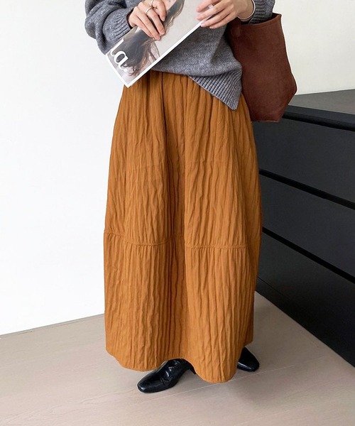 aimoha（アイモハ）の「エンボス加工フレアロングスカート（スカート・レディース・ブラック/オフホワイト/レンガ・FREE）」の16枚目の写真