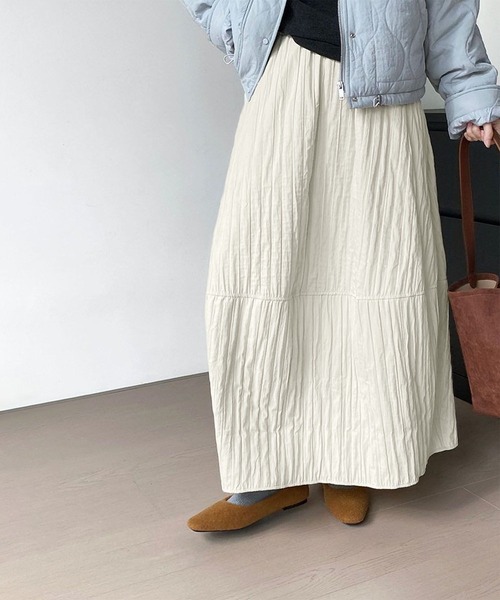 aimoha（アイモハ）の「エンボス加工フレアロングスカート（スカート・レディース・ブラック/オフホワイト/レンガ・FREE）」の9枚目の写真