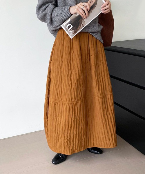 aimoha（アイモハ）の「エンボス加工フレアロングスカート（スカート・レディース・ブラック/オフホワイト/レンガ・FREE）」の14枚目の写真