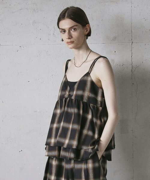 GARAGE OF GOOD CLOTHING（ガレージオブグッドクロージング）の「【日本製】オンブレチェックVネックキャミソール（ベスト・レディース・チェック・FREE）」の18枚目の写真
