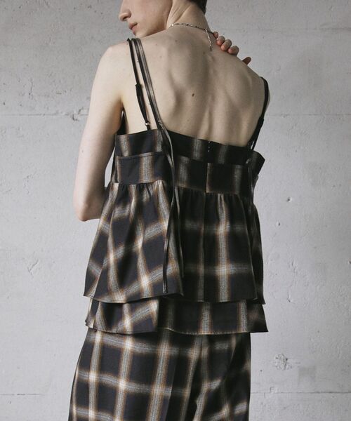 GARAGE OF GOOD CLOTHING（ガレージオブグッドクロージング）の「【日本製】オンブレチェックVネックキャミソール（ベスト・レディース・チェック・FREE）」の20枚目の写真