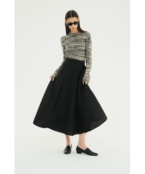 CLANE(クラネ)の「CLANE VOLUME FLARE SKIRT 19109-6132(スカート・レディース・ブラック/ベージュ・1/2)」の4枚目の写真
