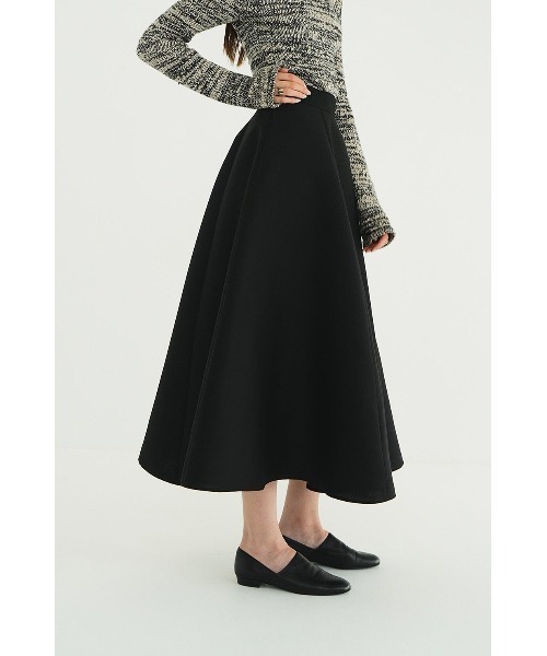 CLANE(クラネ)の「CLANE VOLUME FLARE SKIRT 19109-6132(スカート・レディース・ブラック/ベージュ・1/2)」の7枚目の写真