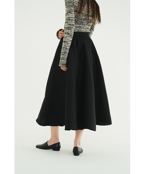 CLANE(クラネ)の「CLANE VOLUME FLARE SKIRT 19109-6132(スカート・レディース・ブラック/ベージュ・1/2)」の8枚目の写真