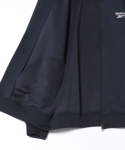 Reebok(リーボック)の「REEBOK 袖ライン 左胸エンブロイダリー トラックジャケット(Tシャツ/カットソー・メンズ・チャコールグレー/ネイビー/ブラック・X-LARGE/LARGE/MEDIUM)」の18枚目の写真