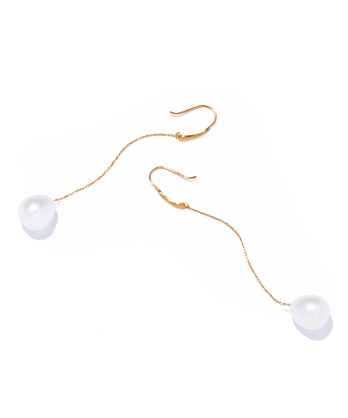 les bonbon(ルボンボン)の「【les bonbon】organic pearl long pierce/オーガニック パール ロング ピアス(ピアス(両耳用)・レディース・イエローゴールド・FREE)」の2枚目の写真