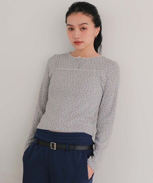 miette(ミエット)の「レースアイレットアンサンブル(カーディガン/ボレロ・レディース・ネイビー/ライトグリーン/オフホワイト/レッド/グレー・S/L/M)」の2枚目の写真