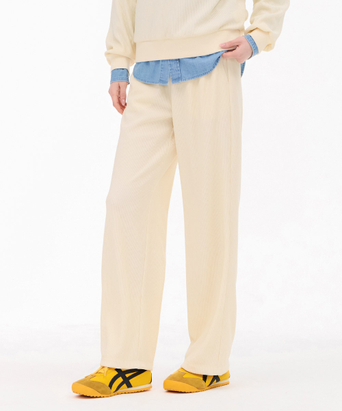 CHASECULT(チェイスカルト)の「レディースリブワイドウォームアップパンツ-アイボリー(スウェットパンツ・レディース・オートミール・70/67)」の5枚目の写真