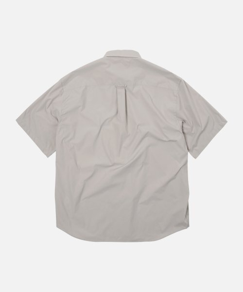 FRIZMWORKS（フリズムワークス）の「OG POPLIN OVERSIZED SHIRT _ GRAY（シャツ/ブラウス・メンズ・その他・SMALL/MEDIUM/LARGE/X-LARGE）」の2枚目の写真