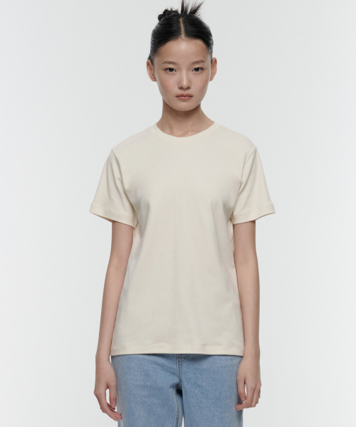 MUSINSA STANDARD WOMAN（ムシンサスタンダードウーマン）の「ウィメンズベーシッククルーネックTシャツ[エクリュ]（Tシャツ/カットソー・レディース・その他・SMALL/MEDIUM/X-LARGE/LARGE/X-SMALL）」の4枚目の写真