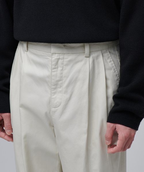 MUSINSA STANDARD（ムシンサスタンダード）の「セミバルーンベルト付きチノパンツ[クリーム]（その他パンツ・メンズ・その他・38/42/34/32/30/31/33/26/28/29/40/27）」の5枚目の写真