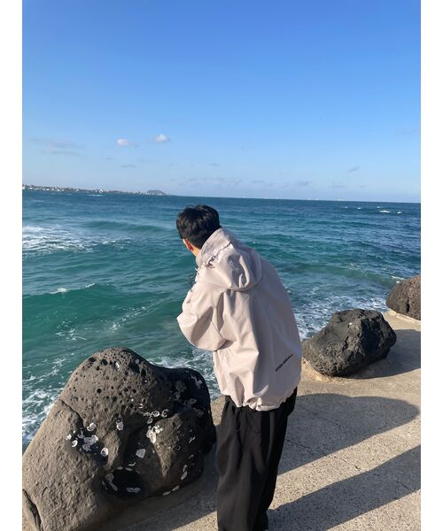 NOMANUAL(NOMANUAL)の「PENON WIND SHELL - WARM GRAY(ナイロンジャケット・レディース・その他・X-LARGE/SMALL/MEDIUM/LARGE)」の17枚目の写真