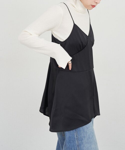 SHENERY（シーナリー）の「イレギュラーヘムキャミソール（キャミソール・レディース・ブラック/アイボリー・FREE）」の20枚目の写真