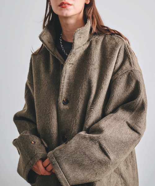 Revo.（レボ）の「Revo. オーバーサイズ シャギーメルトン スタンドカラー ミドルコート（ステンカラーコート・メンズ・グレー/ブラック/カーキ・1/2）」の3枚目の写真