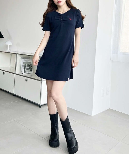 U.S. POLO ASSN.(ユーエスポロアッスン)の「moment+別注【U.S.POLO ASSN.】ワンポイント刺繍フロントギャザーヘンリーVネック半袖ワンピース(ワンピース・レディース・杢グレー/ブラック/アイボリー/ネイビー・M/L)」の17枚目の写真