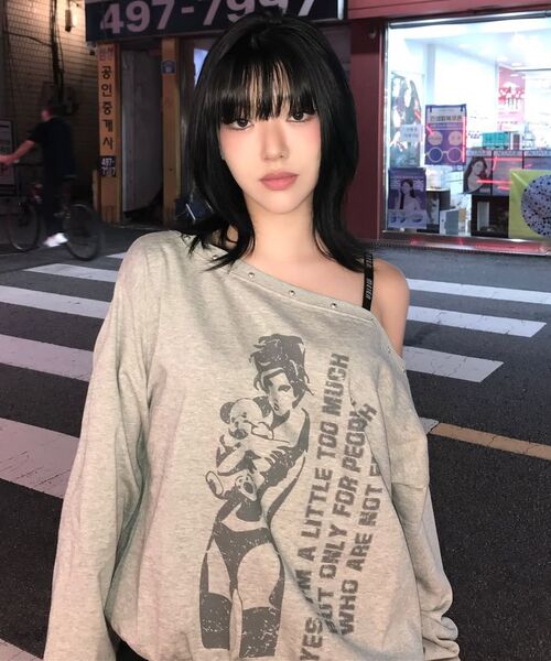 LUVISTRUE（ラヴイズトゥルー）の「GT ONE SHOULDER SWEATSHIRT(BLACK)（スウェット・レディース・その他・FREE）」の5枚目の写真