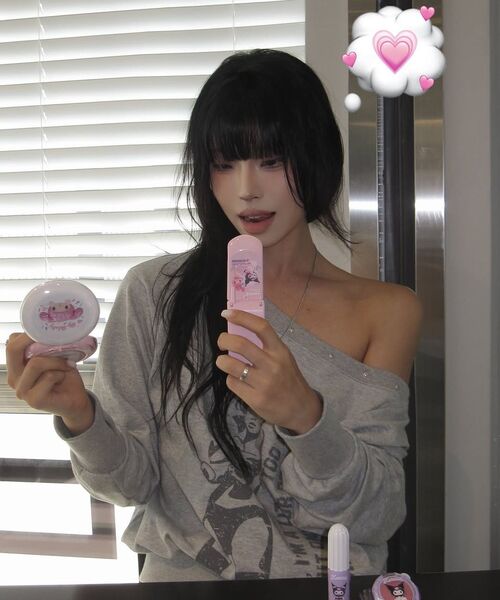 LUVISTRUE（ラヴイズトゥルー）の「GT ONE SHOULDER SWEATSHIRT(BLACK)（スウェット・レディース・その他・FREE）」の8枚目の写真