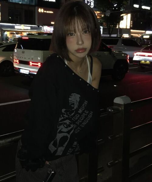 LUVISTRUE（ラヴイズトゥルー）の「GT ONE SHOULDER SWEATSHIRT(BLACK)（スウェット・レディース・その他・FREE）」の10枚目の写真