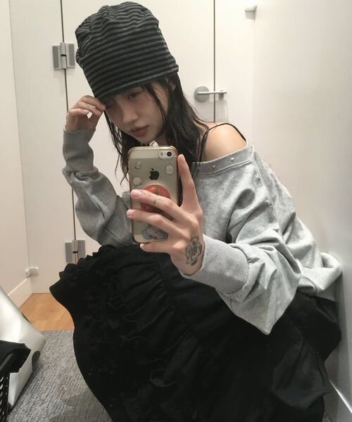 LUVISTRUE（ラヴイズトゥルー）の「GT ONE SHOULDER SWEATSHIRT(BLACK)（スウェット・レディース・その他・FREE）」の11枚目の写真
