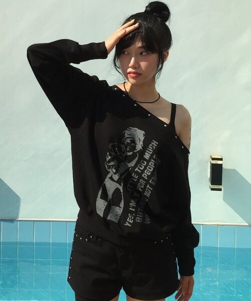 LUVISTRUE（ラヴイズトゥルー）の「GT ONE SHOULDER SWEATSHIRT(BLACK)（スウェット・レディース・その他・FREE）」の13枚目の写真