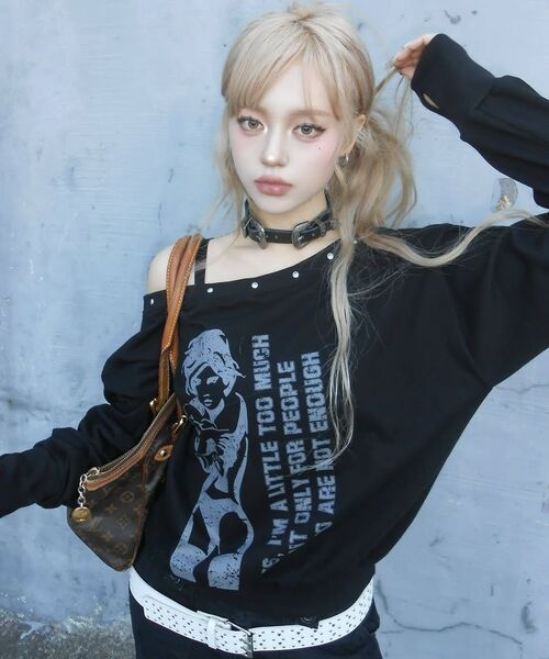 LUVISTRUE（ラヴイズトゥルー）の「GT ONE SHOULDER SWEATSHIRT(BLACK)（スウェット・レディース・その他・FREE）」の18枚目の写真