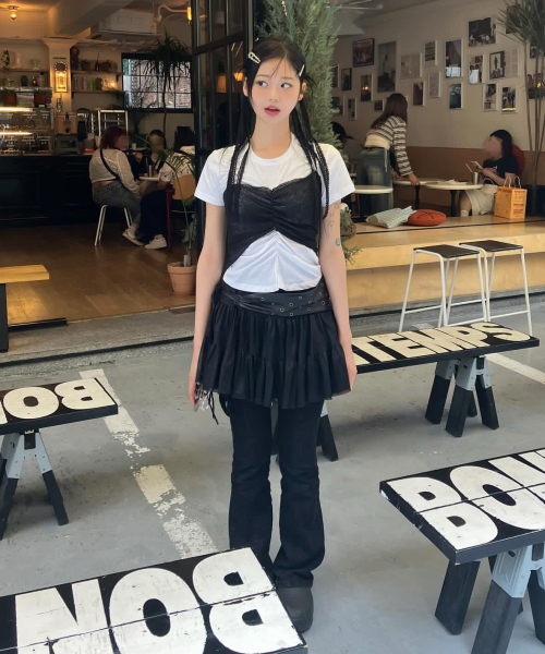 FLAREUP(フレアアップ)の「Bustier Layered T-Shirt (FL-122_White&Black)(Tシャツ/カットソー・レディース・ブラック・OS)」の6枚目の写真